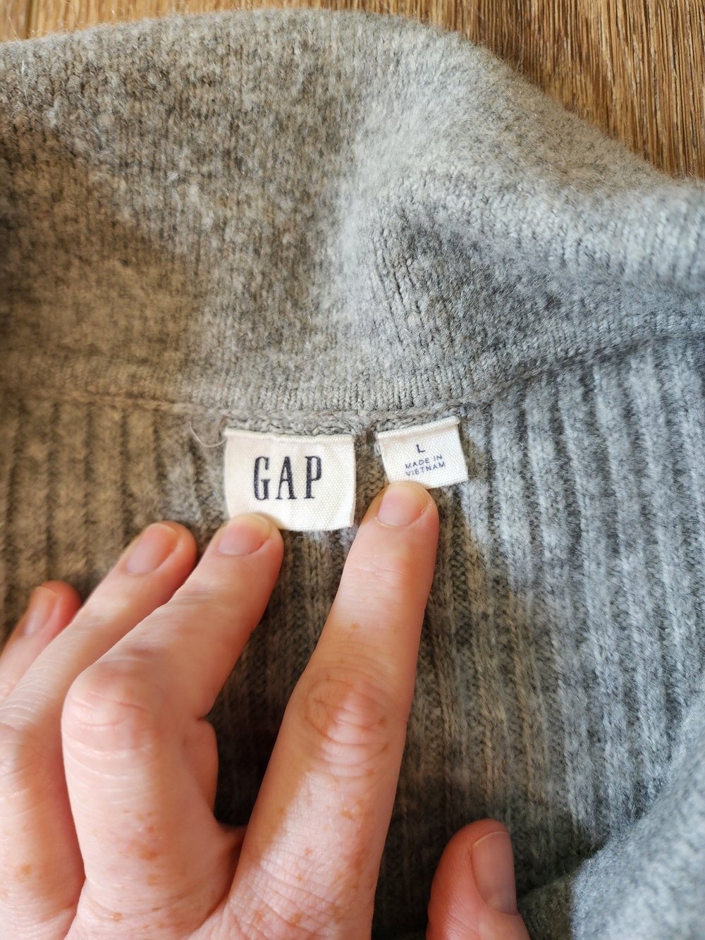 GAP Light Gray Ribbed Collared Button-Up Cardigan - Picture 3 of 4